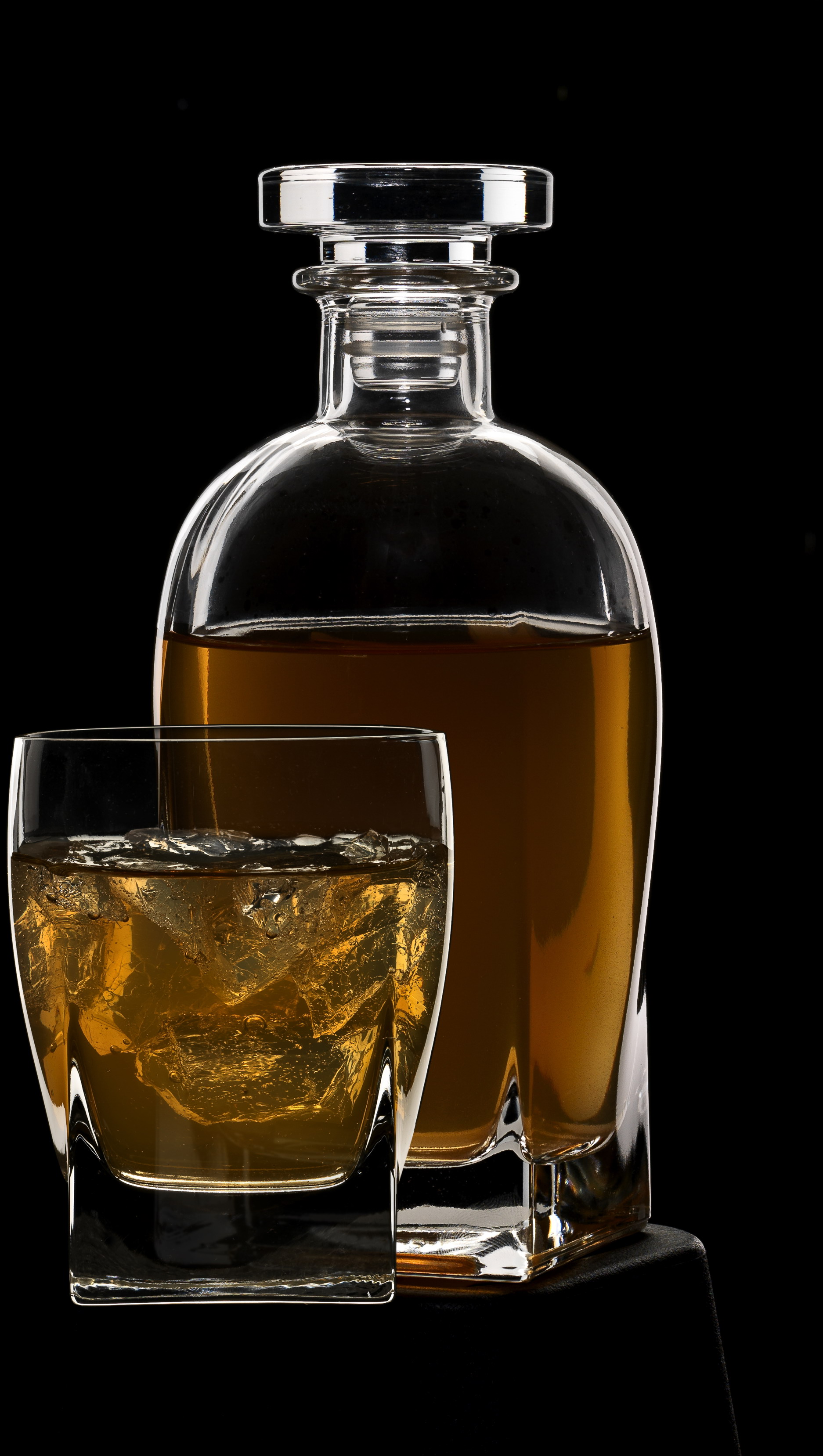 FLES 1L MET 2 WHISKYGLAZEN 35CL L.BORMIOLI